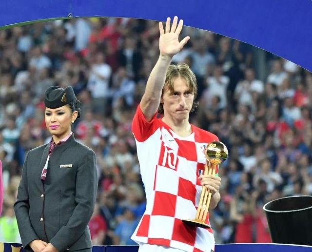 米兰双雄先后遭淘汰，那不勒斯与博洛尼亚会师意超杯决赛（米兰双雄相继出局，那不勒斯与博洛尼亚会师意超杯决战）