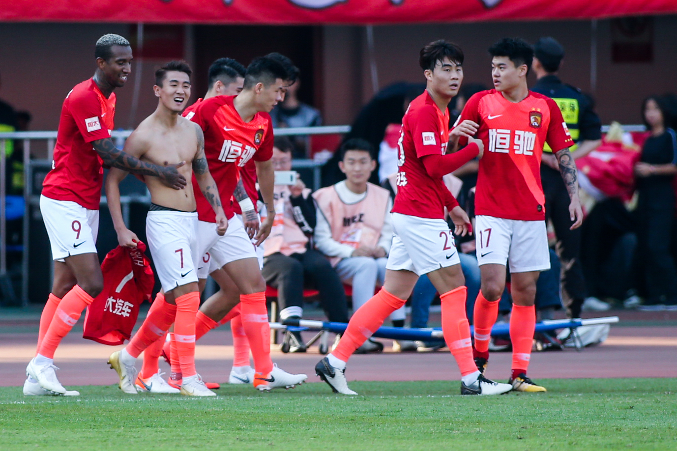 孔塞桑：对错失锁定胜局的进球不满意；弗拉霍维奇是球队领袖