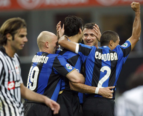 布里奇斯&塞克斯顿同砍20+，黄蜂终结7连败（布里奇斯与塞克斯顿各砍20+，黄蜂止住七连败）