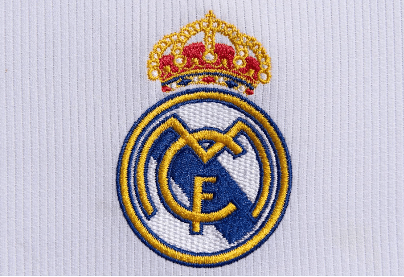 认识伊万-马耶：来自法国的19岁国米一线队新人（国米一线队新面孔：来自法国的19岁小将伊万-马耶）