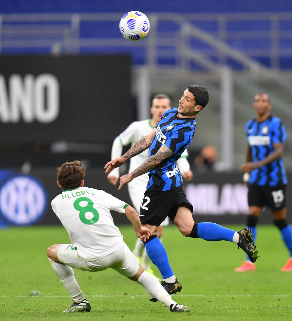 追梦发问什么比感恩节大餐更糟糕？网友：球队老将揍年轻队友（追梦发问：还有比感恩节大餐更糟的吗？网友：球队老将暴打新秀）