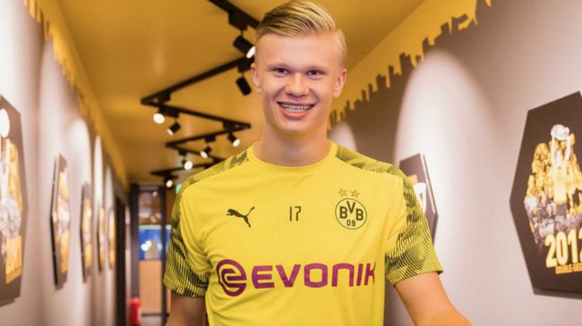 错失绝平机会，帕罗特补时阶段勺子点球打飞（补时勺子点球失手，帕罗特错过绝平良机）