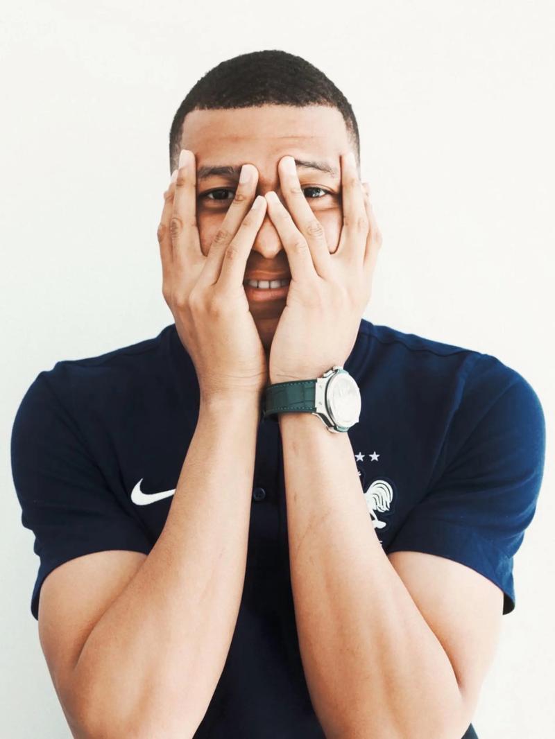 英超战报：亚当斯中圈吊门，勒菲传射，桑德兰3-2伯恩茅斯（英超快讯：亚当斯中圈吊射，勒菲传射建功，桑德兰3-2伯恩茅斯）