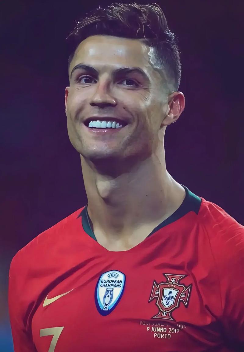 远藤航：我在日本踢过中卫，所以我不介意在利物浦踢什么位置（远藤航：曾在日本踢中卫，在利物浦出任任何位置都可以）